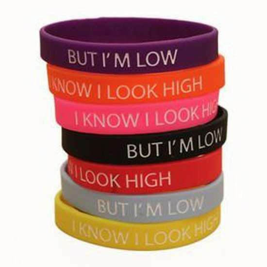I Know I Look High, But I'm Low Silicone Wristband (7 Colours) - Diabetes.co.uk